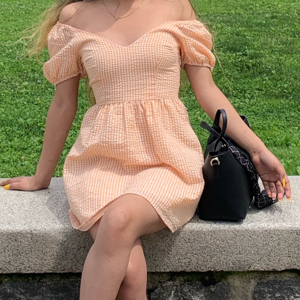 Dress - Picture 2 of 3